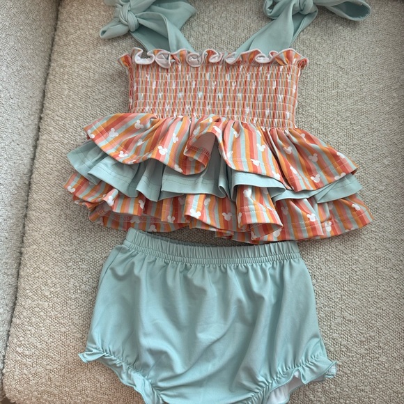 Mickey Mouse Ruffle Set - Picture 1 of 4